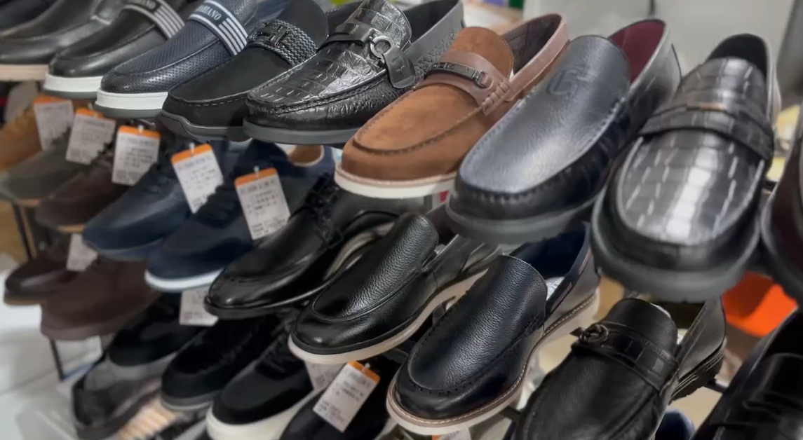 LANCI store shoe display corner custom men's shoes